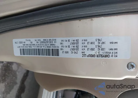 2015 Chrysler Town & Country Touring z USA, uszkodzony, nr VIN 2C4RC1BG3FR595973